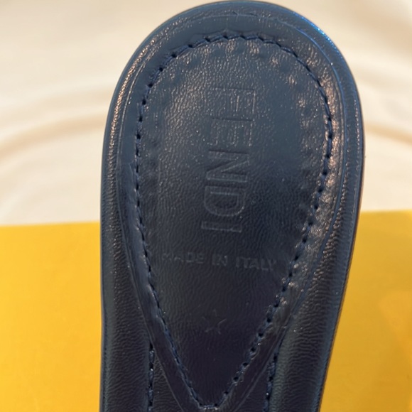 FENDI HEELS - Picture 7 of 9